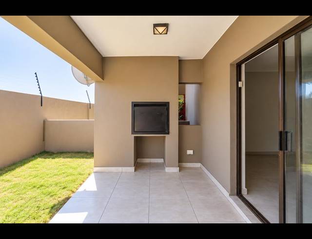 1 BEDROOM TOWNHOUSE FOR SALE IN BRENTHURST